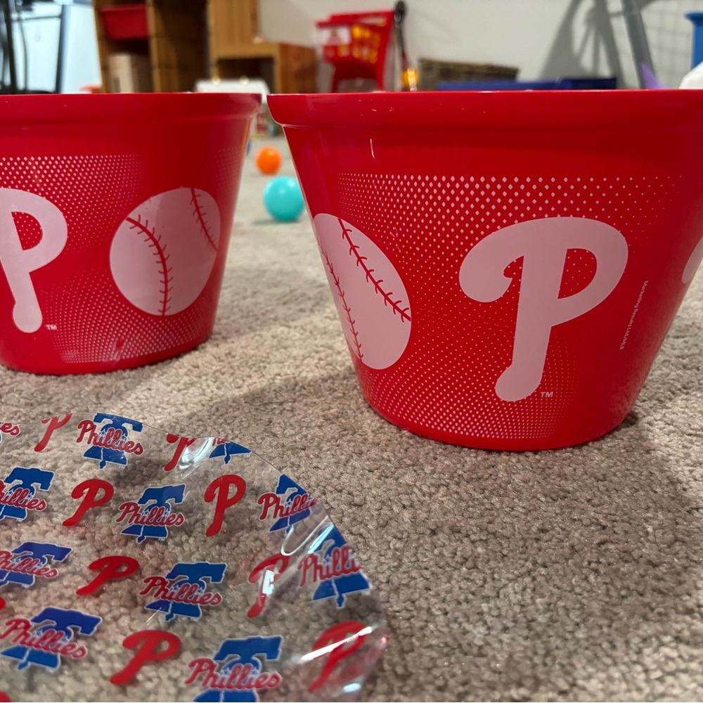 Red Phillies Party Accessories